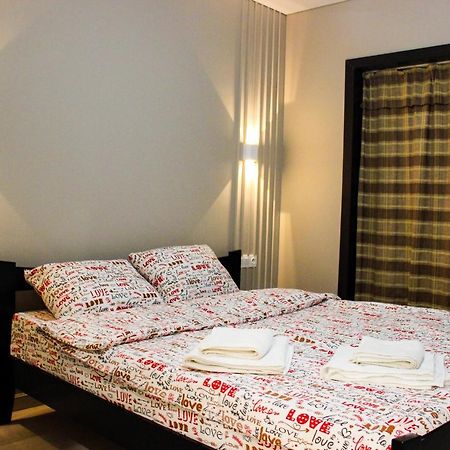 Zhalgin'S Apartments 1 Turksib Екстериор снимка