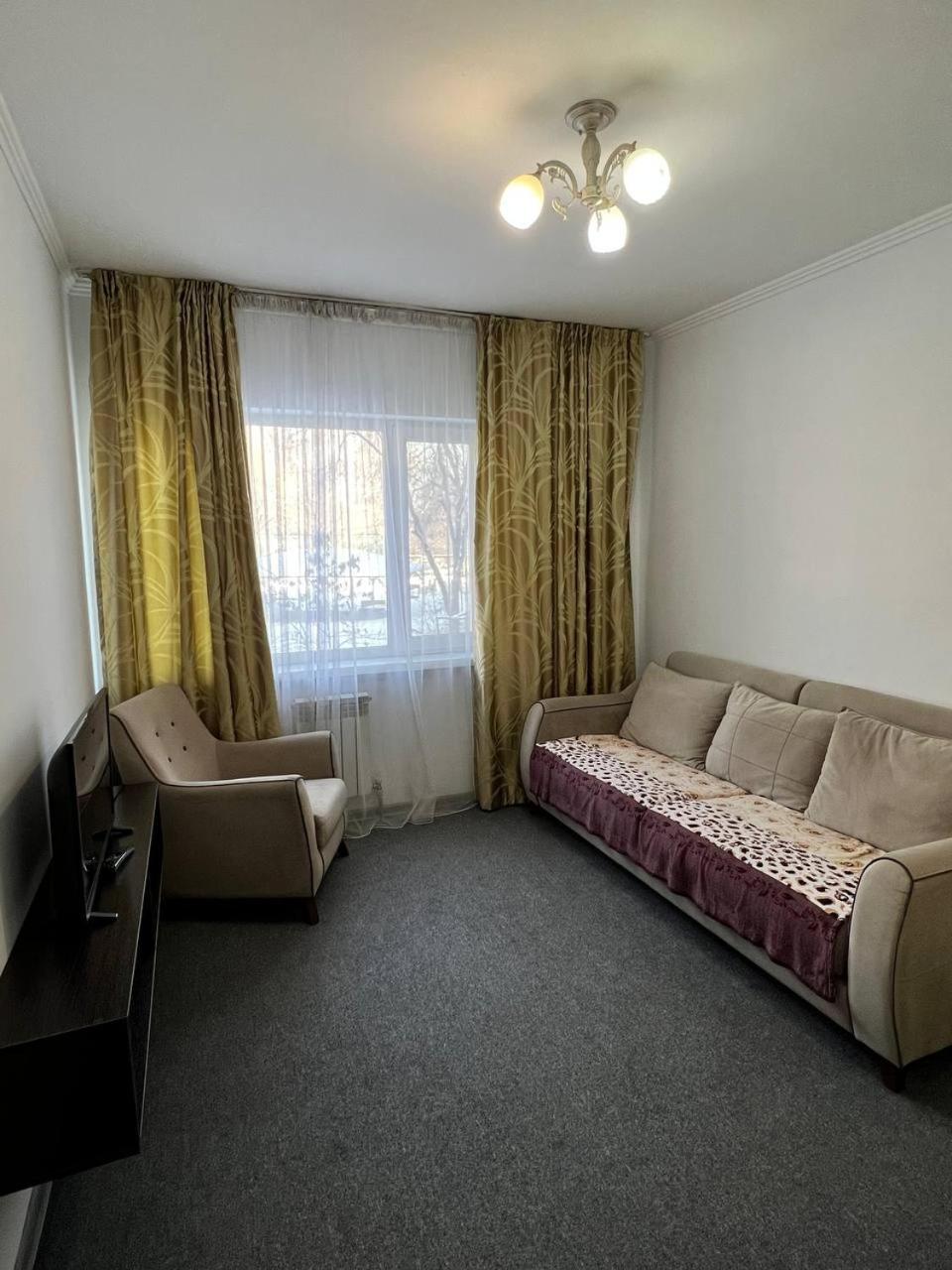 Zhalgin'S Apartments 1 Turksib Екстериор снимка