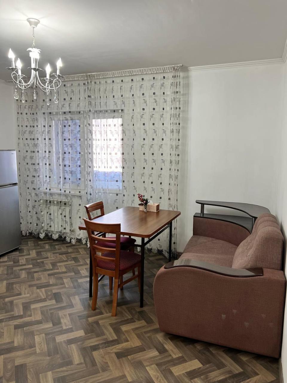 Zhalgin'S Apartments 1 Turksib Екстериор снимка